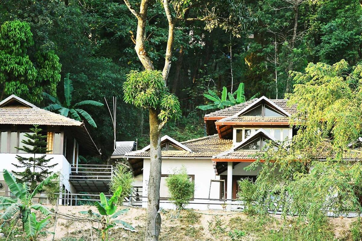 Danny'S Den Villa Madikeri Exteriör bild