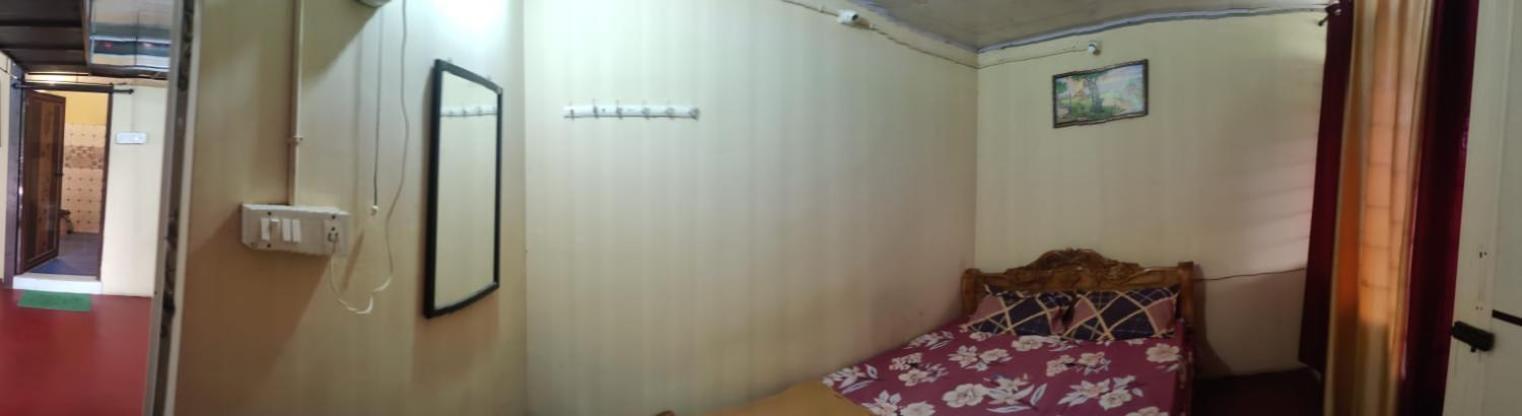 Danny'S Den Villa Madikeri Exteriör bild